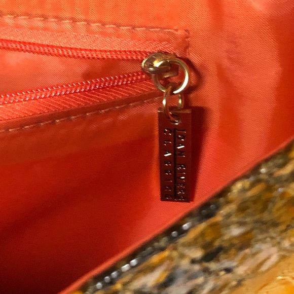 JOAN RIVERS NEW Bag Snakeskin with Gold Charm.Classic Vintage Envelope Clutch. - Picture 5 of 7